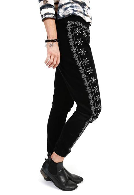 3/4 Embroidered Pants